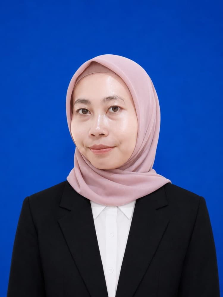 Foto Wulan Sari, Kaur Keuangan